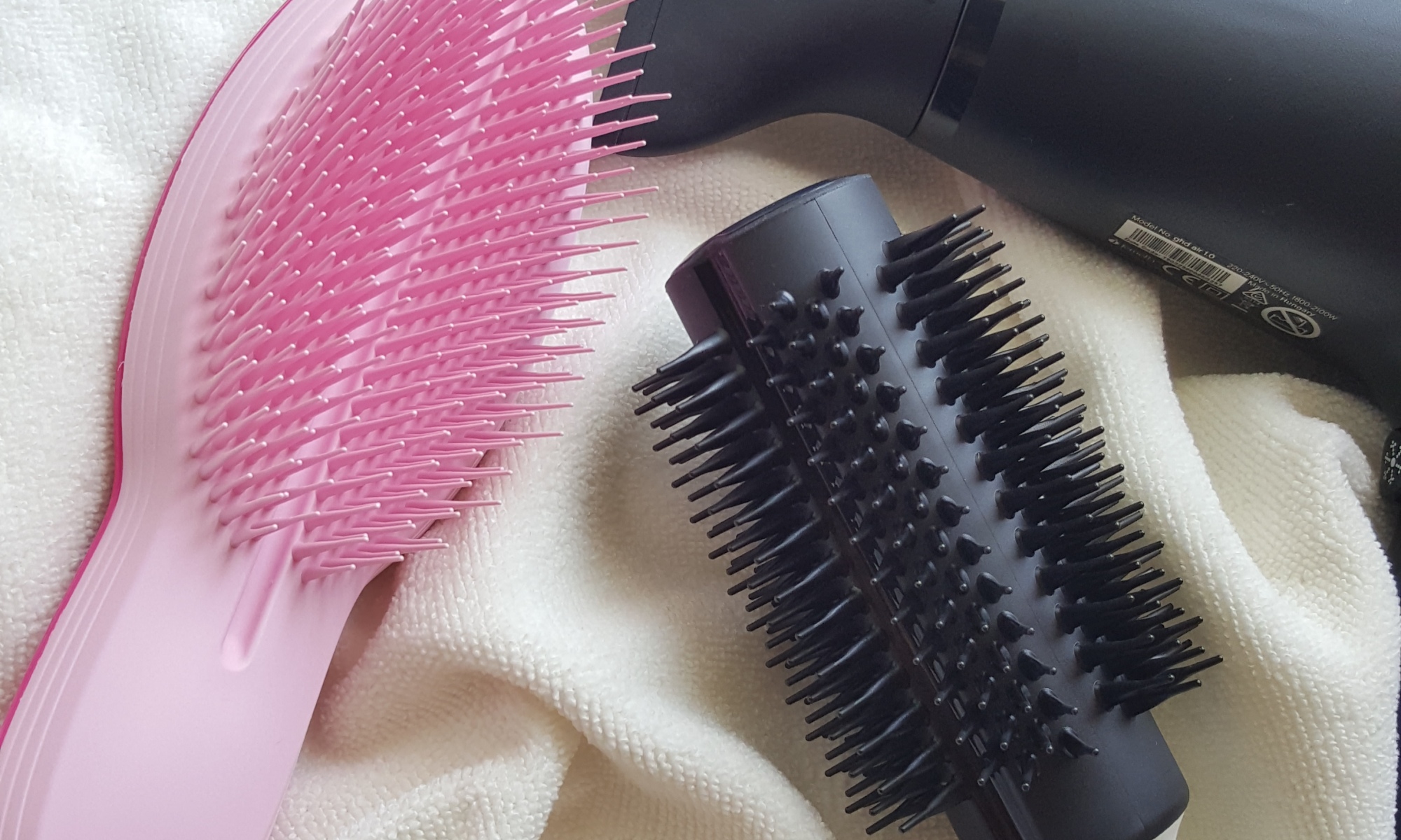 Tangle-Teezer-Blow-Styling-Round-Tool, blow dry your hair at home, best brush for blow drying hair, best hair brush, round blow drying brush
